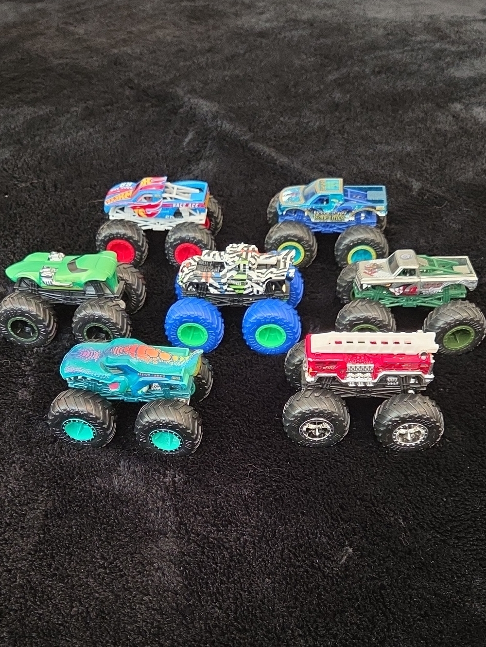 Hot Wheels Monster Trucks - Set Of 7